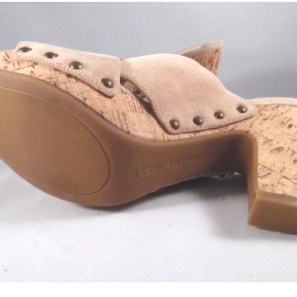 Nine West beige suede clogs size 9M - Picture 5 of 7